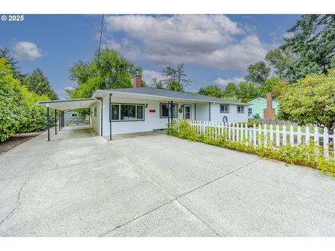 2242 E IRWIN WAY Eugene OR 97402