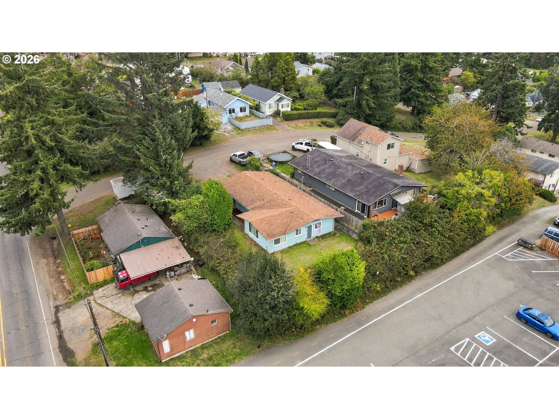 423 7TH AVE