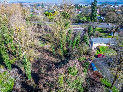 7TH ST St Helens OR 97051