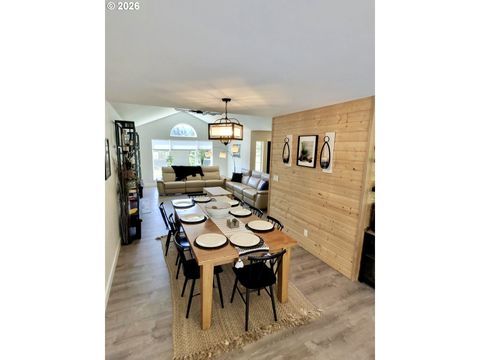 Tiny photo for 76705 Hazeldell Ct, Oakridge, OR 97463 (MLS # 285969722)