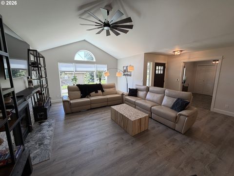 Tiny photo for 76705 Hazeldell Ct, Oakridge, OR 97463 (MLS # 285969722)