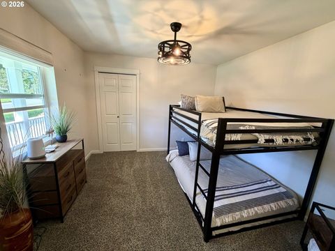 Tiny photo for 76705 Hazeldell Ct, Oakridge, OR 97463 (MLS # 285969722)