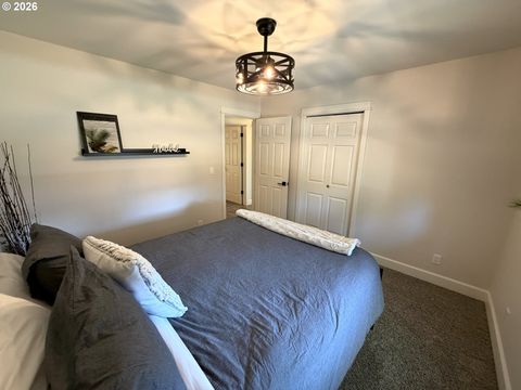 Tiny photo for 76705 Hazeldell Ct, Oakridge, OR 97463 (MLS # 285969722)