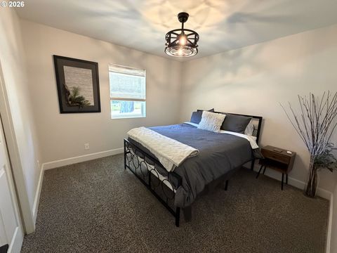 Tiny photo for 76705 Hazeldell Ct, Oakridge, OR 97463 (MLS # 285969722)