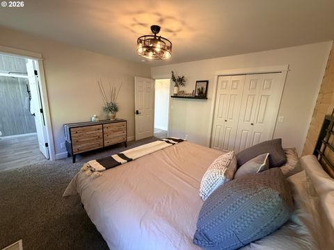 Tiny photo for 76705 Hazeldell Ct, Oakridge, OR 97463 (MLS # 285969722)