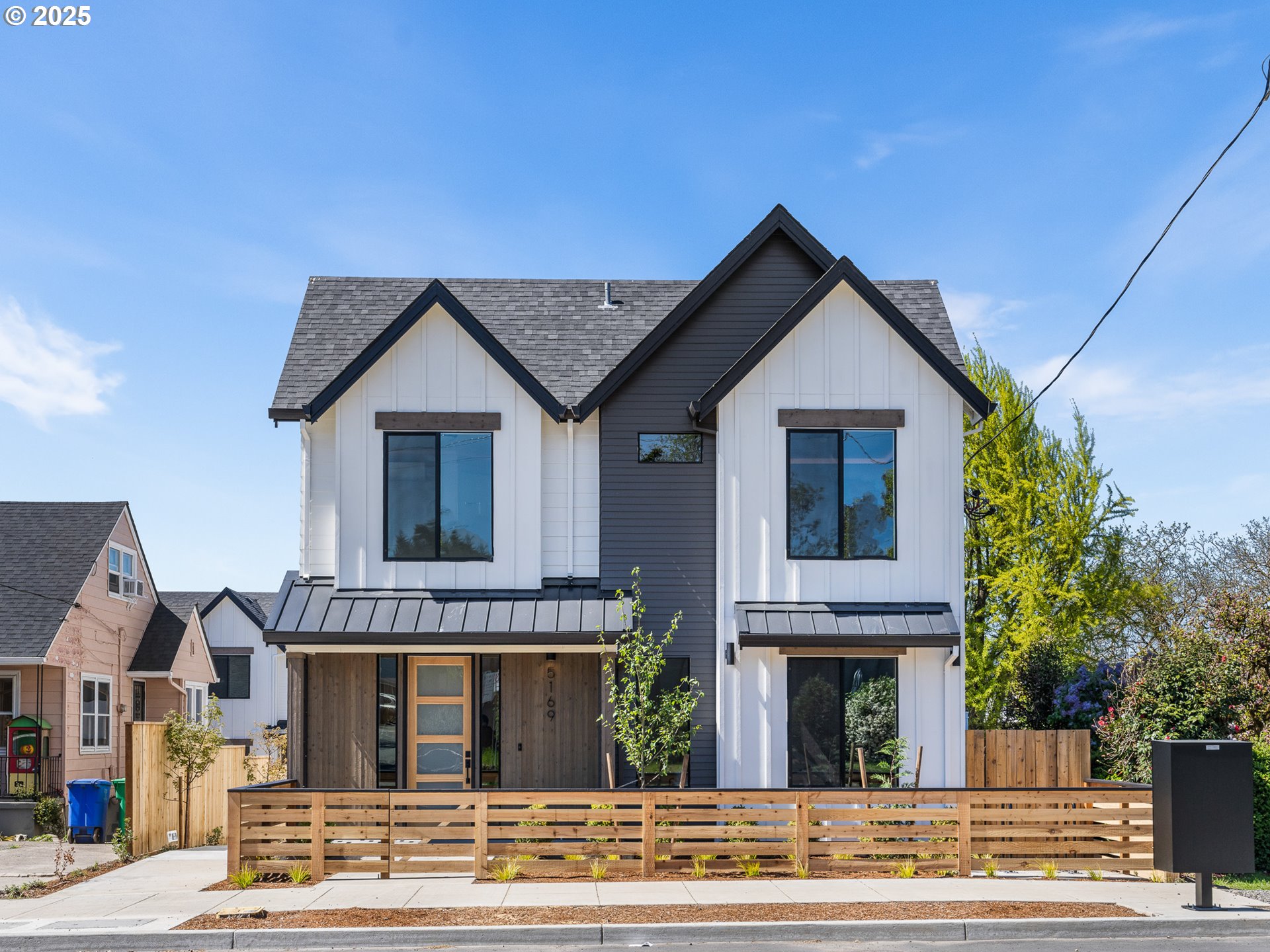 Photo 1 of 17 — 5179 SE 28th AVE 6, Portland, OR 97202