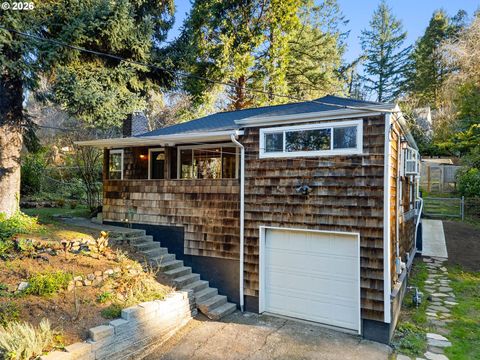 9208 SW 44TH AVE Portland OR 97219