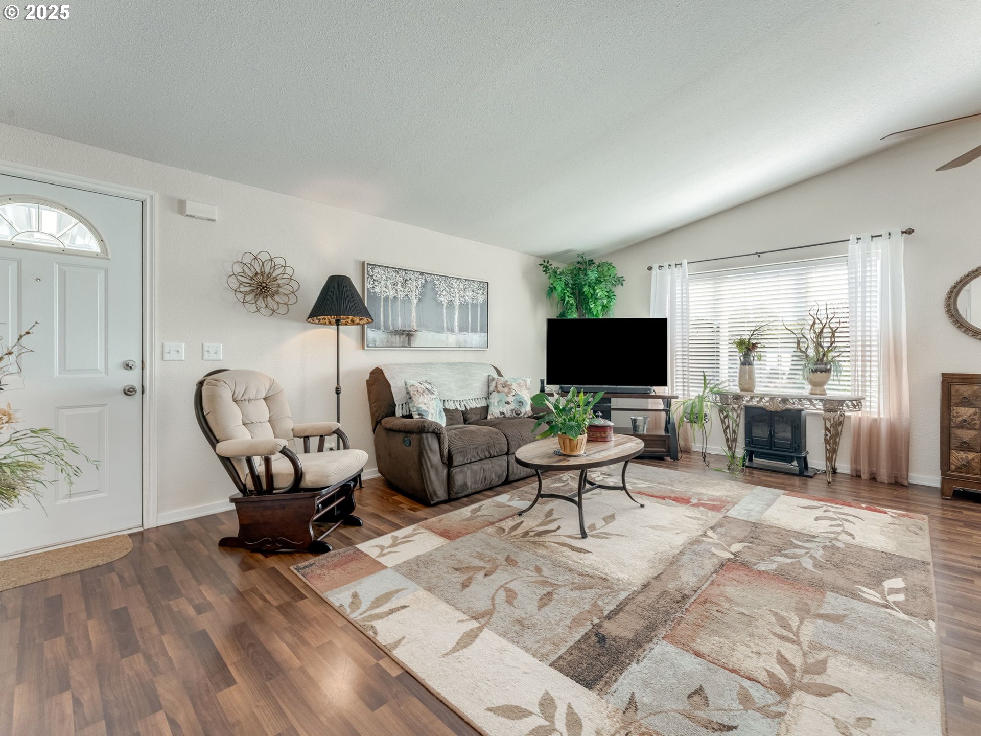 Woodland, Washington 98674, United States, 2 Bedrooms Bedrooms, ,2 BathroomsBathrooms,Residential,Active,200158