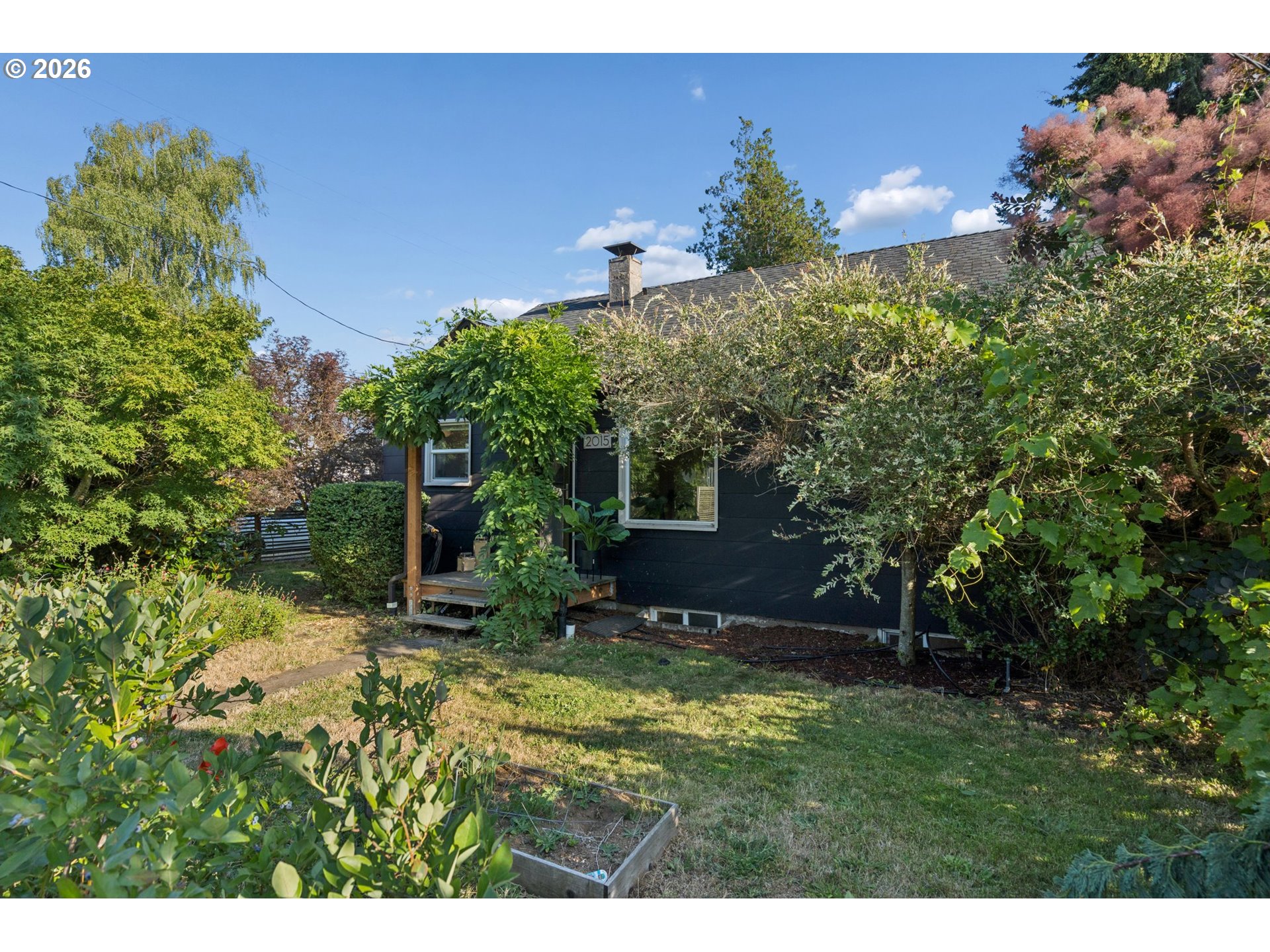 2015 E 29TH ST