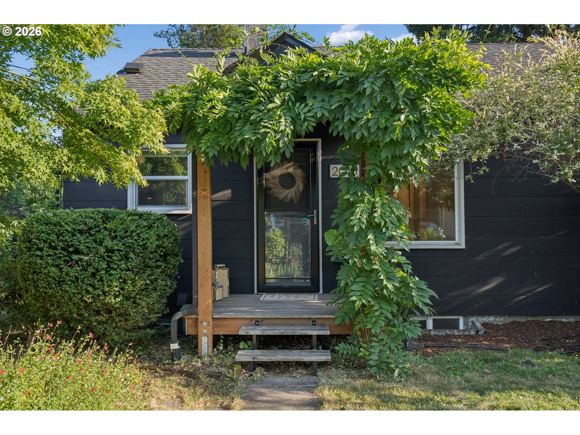 2015 E 29TH ST