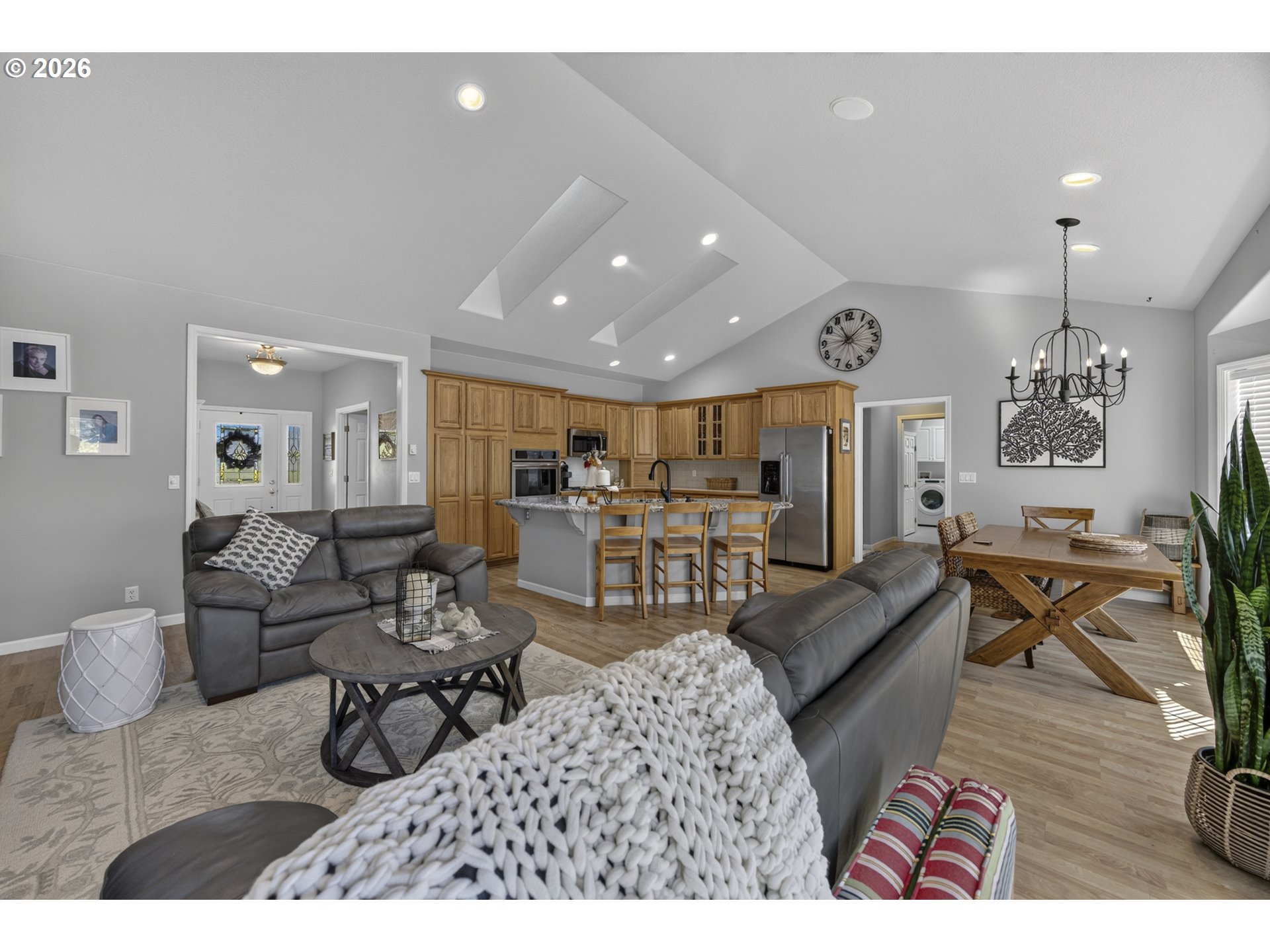 8 ONADOONE CT