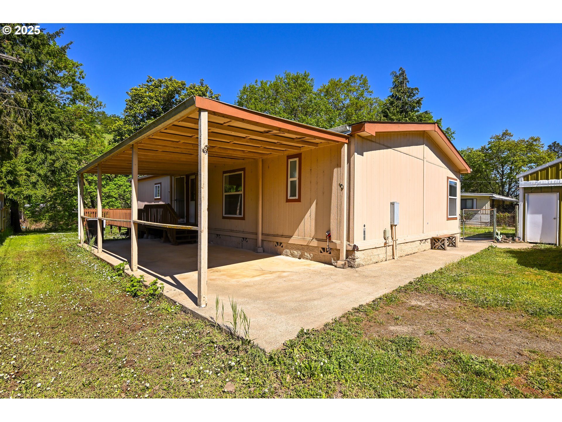 694 TIPTON RD