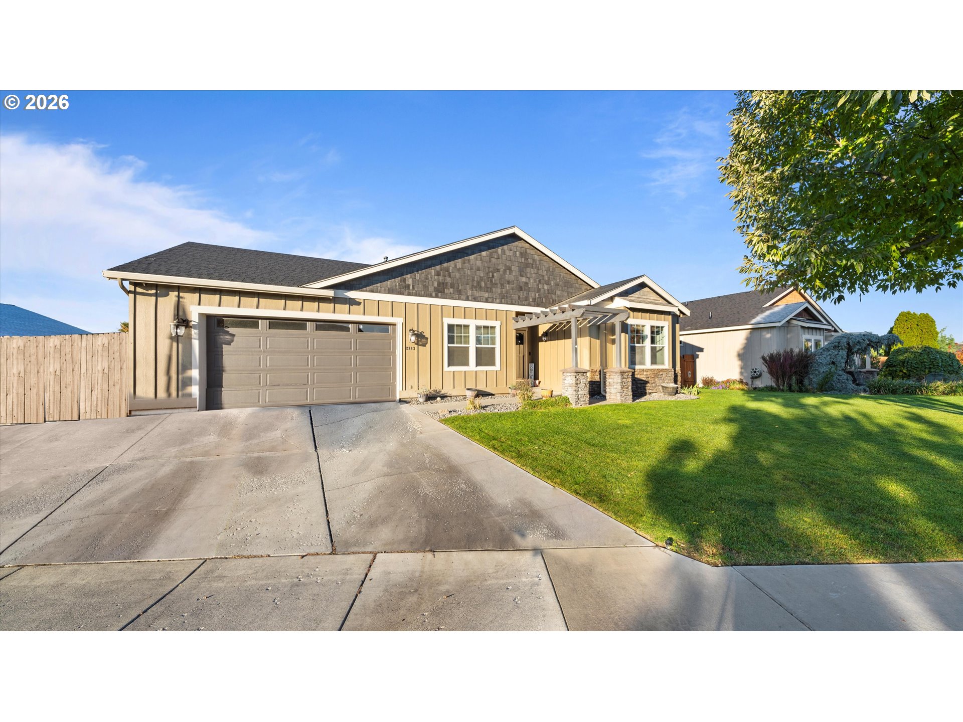 2243 NW OVERLOOK DR