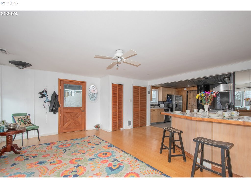 580 N Tomahawk Island Dr DR