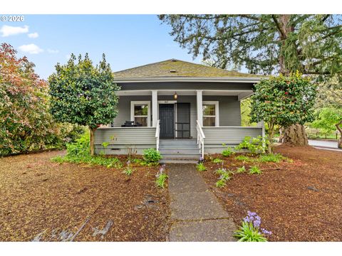 807 E ST Springfield OR 97477