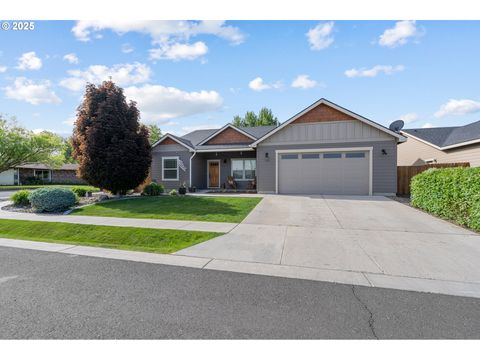 A home in Hermiston