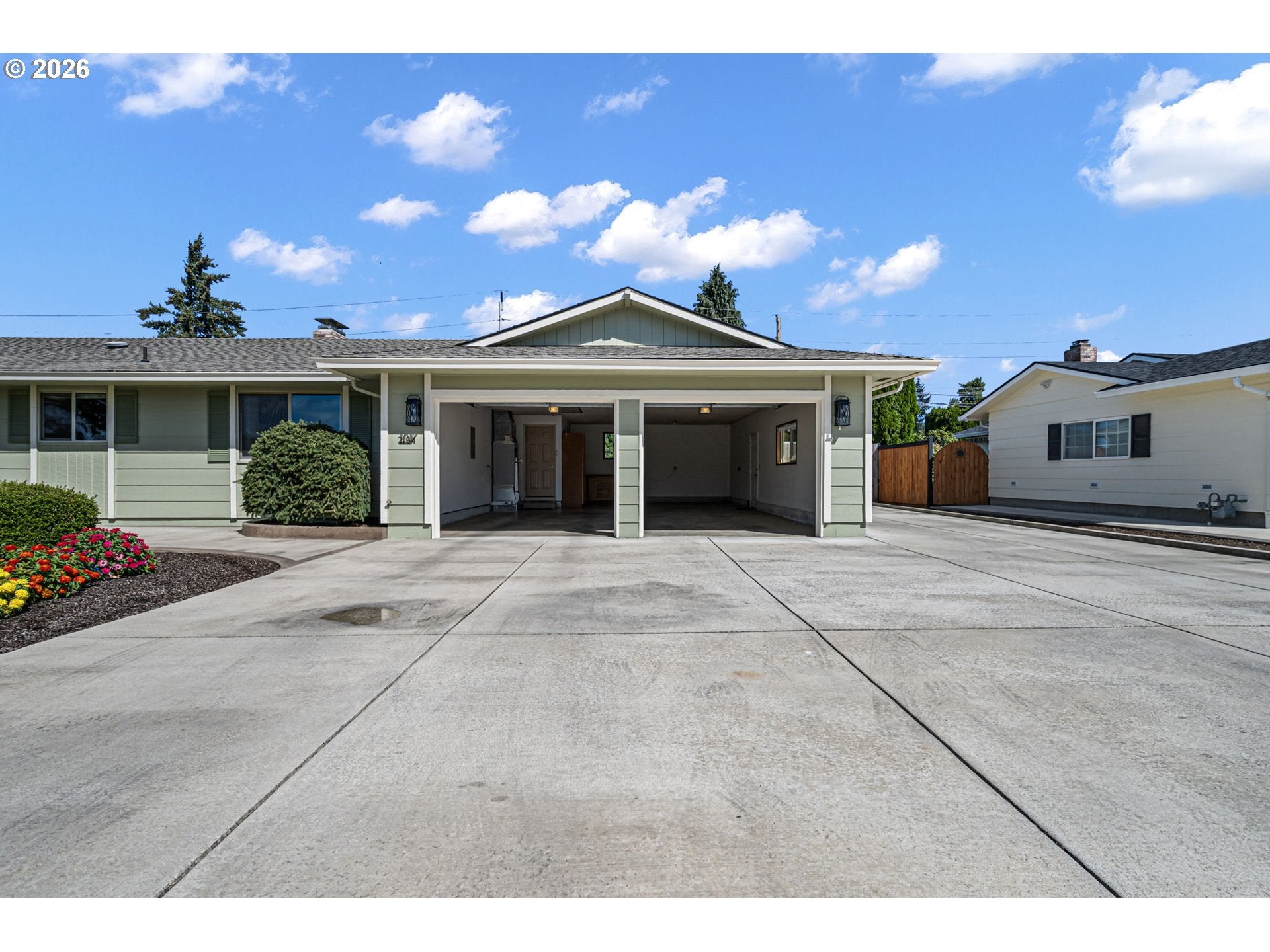 2184 LOCH DR