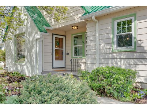 537 N STAFFORD ST Portland OR 97217