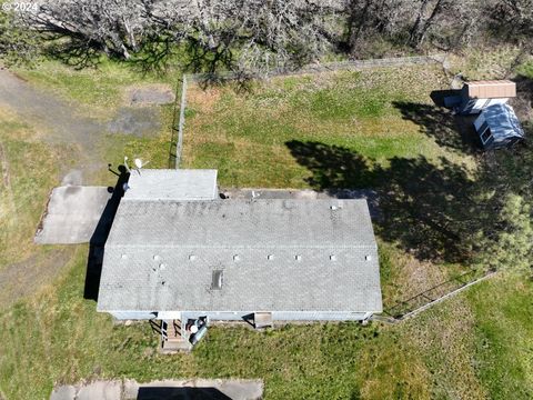 A home in Mosier