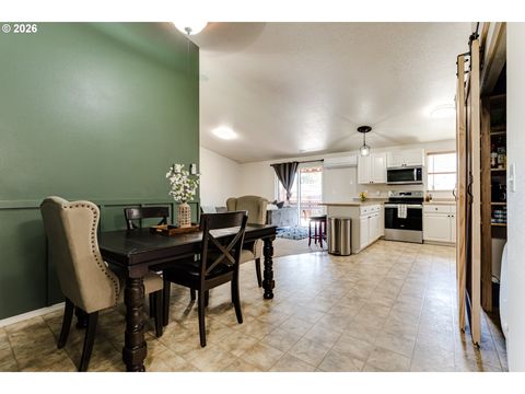 Tiny photo for 549 Gilfry Ave, Creswell, OR 97426 (MLS # 455550296)