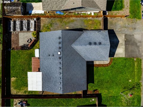 Tiny photo for 549 Gilfry Ave, Creswell, OR 97426 (MLS # 455550296)