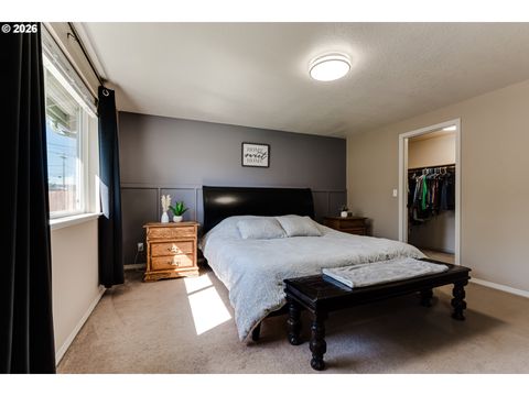 Tiny photo for 549 Gilfry Ave, Creswell, OR 97426 (MLS # 455550296)