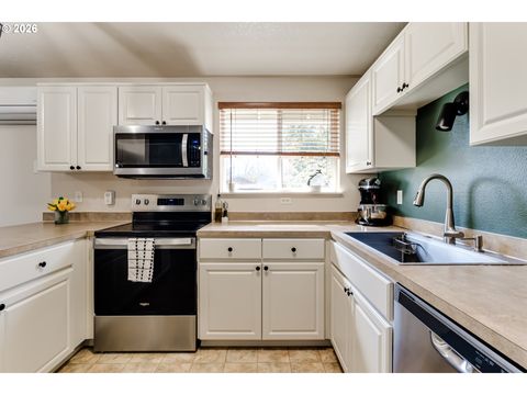 Tiny photo for 549 Gilfry Ave, Creswell, OR 97426 (MLS # 455550296)