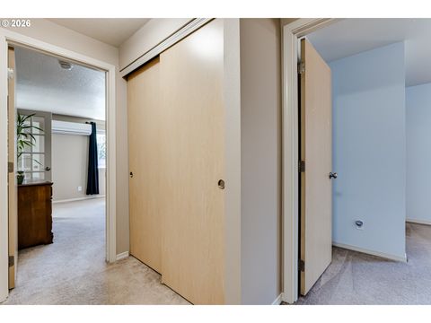 Tiny photo for 549 Gilfry Ave, Creswell, OR 97426 (MLS # 455550296)