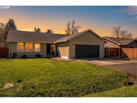 Tiny photo for 549 Gilfry Ave, Creswell, OR 97426 (MLS # 455550296)