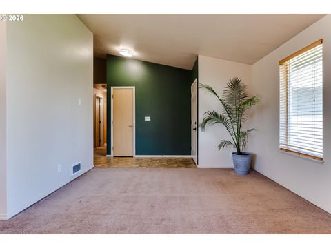 Tiny photo for 549 Gilfry Ave, Creswell, OR 97426 (MLS # 455550296)