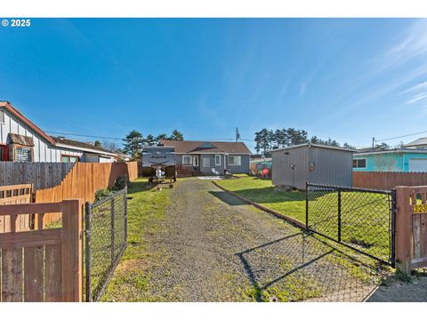 A home in Coos Bay