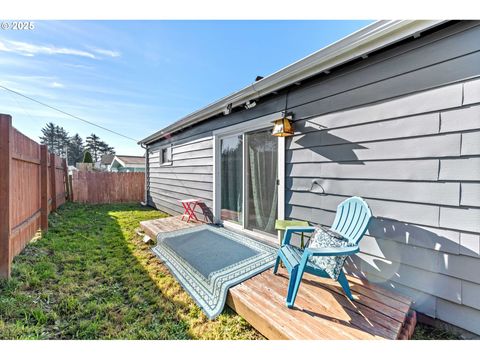 A home in Coos Bay