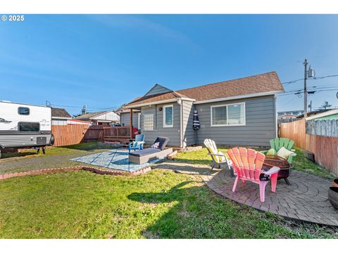 A home in Coos Bay