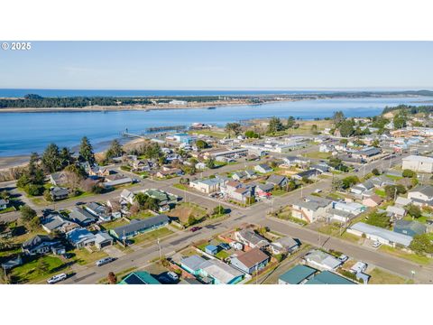 A home in Coos Bay