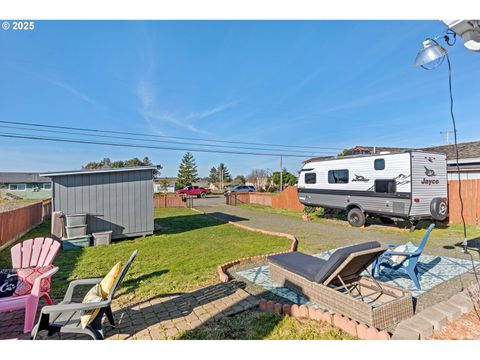 A home in Coos Bay