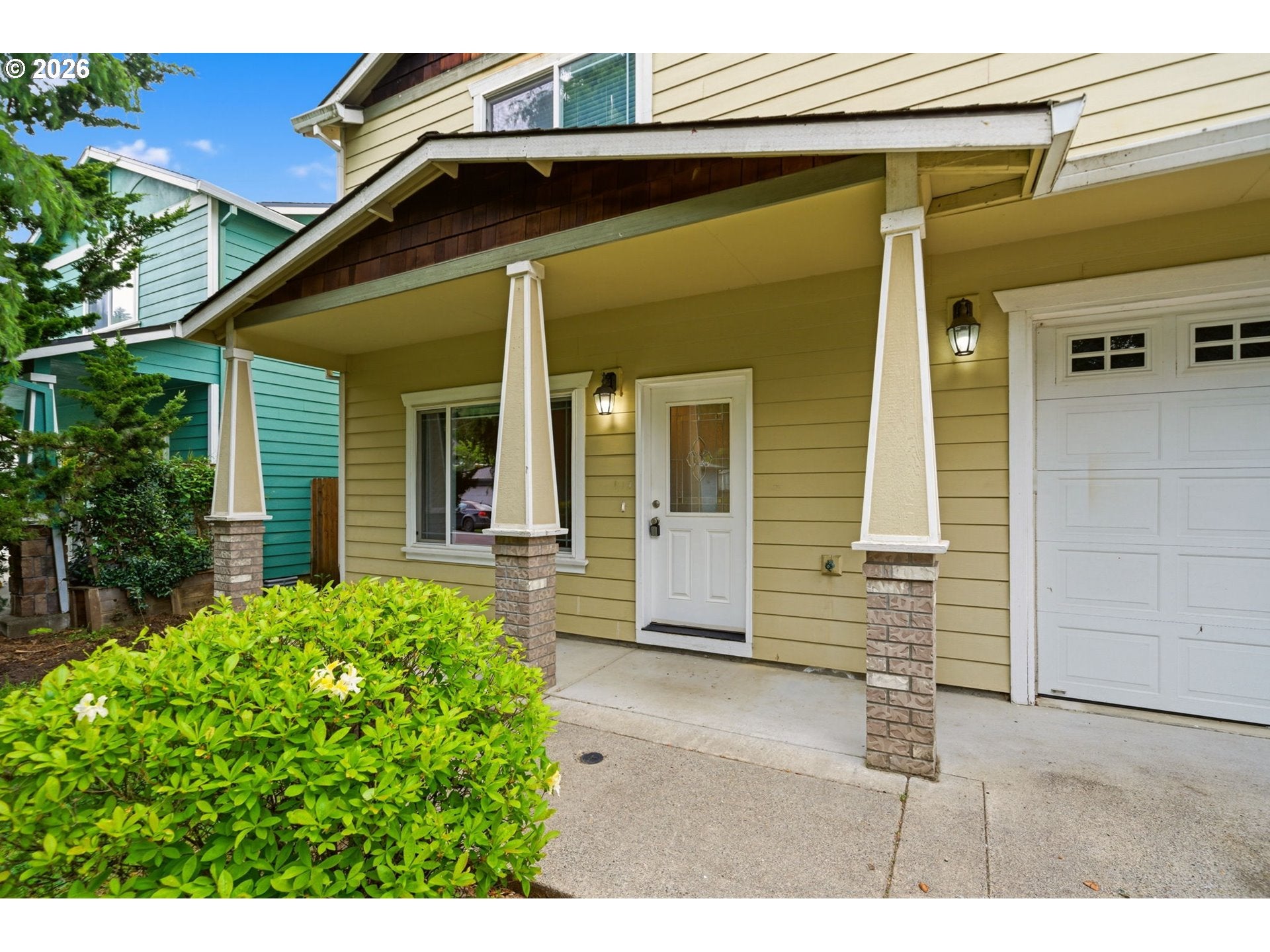 620 SW TROUT CT