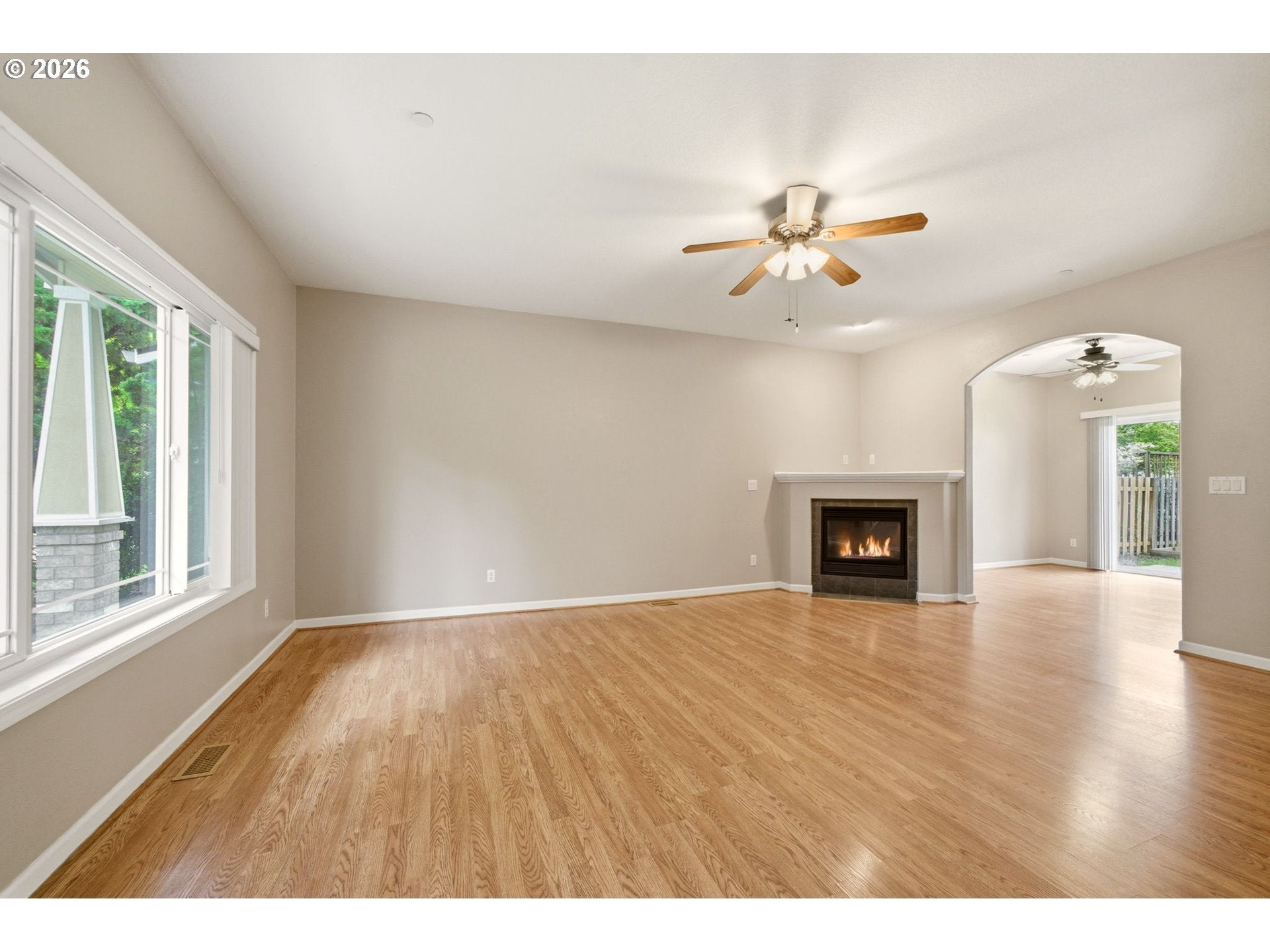 620 SW TROUT CT