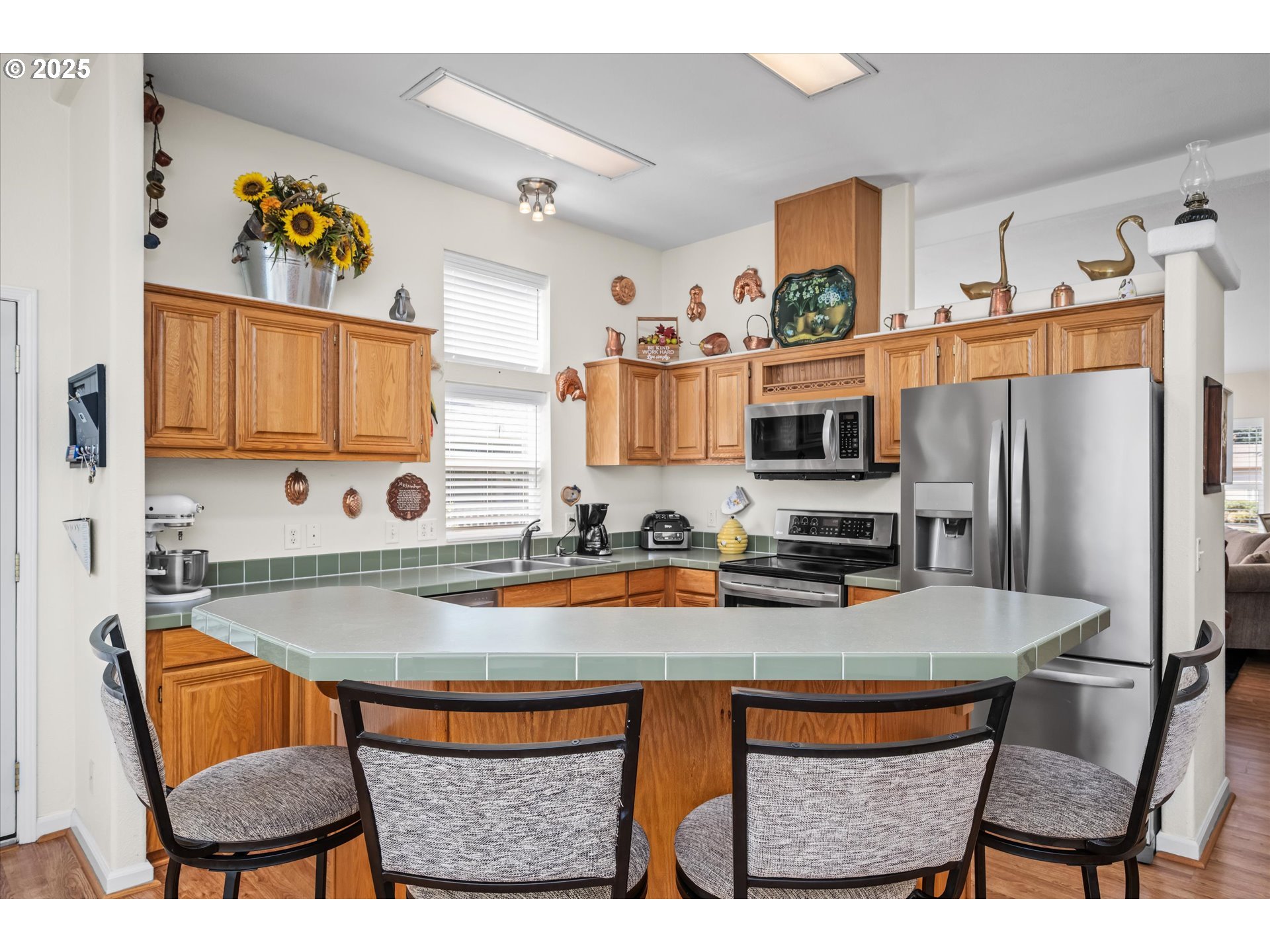 4055 ROYAL AVE 52