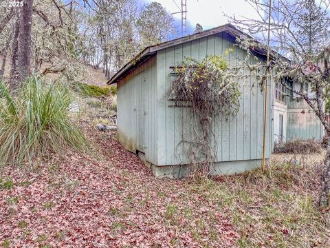 A home in Roseburg