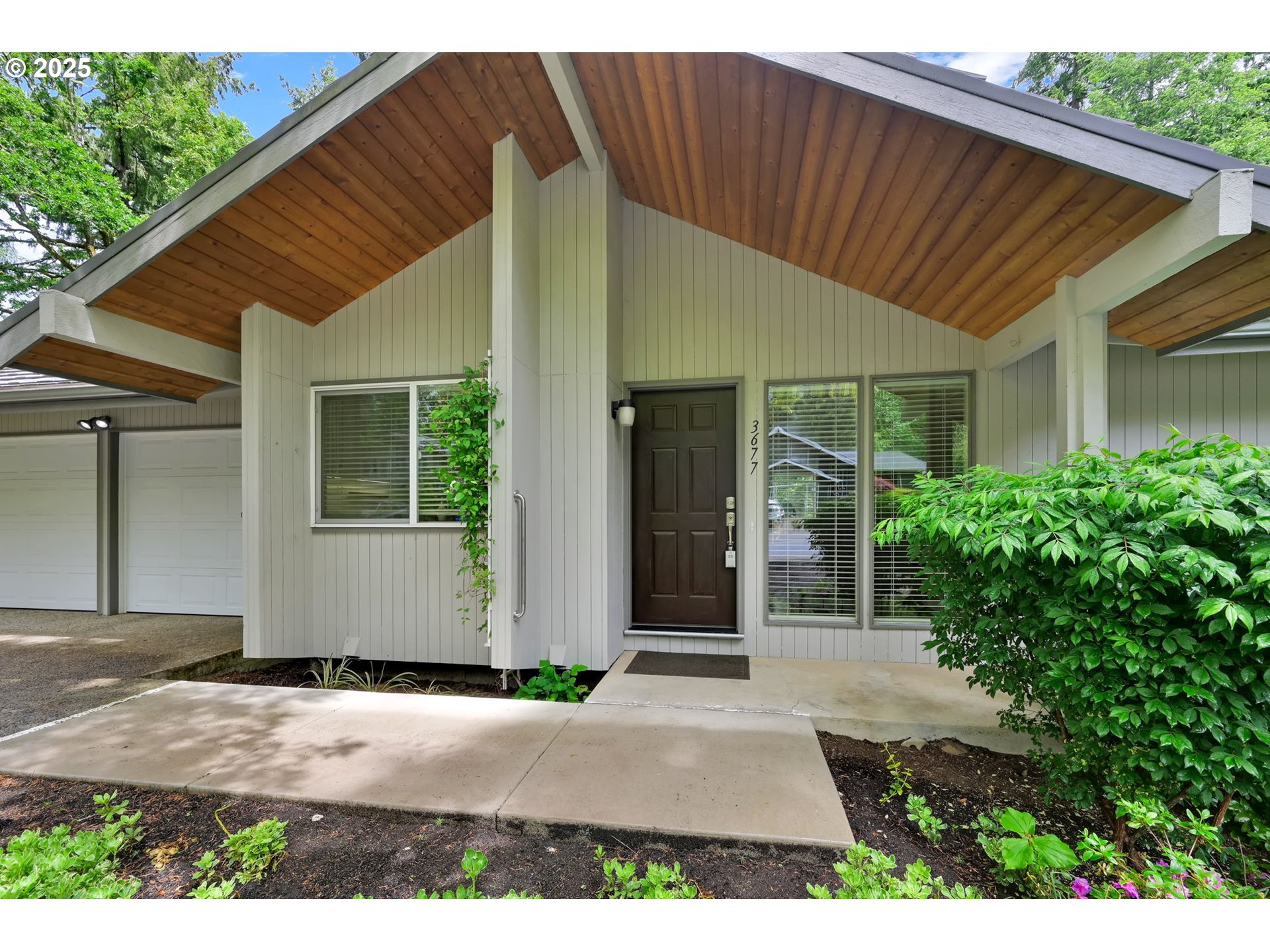 3677 WILSHIRE LN