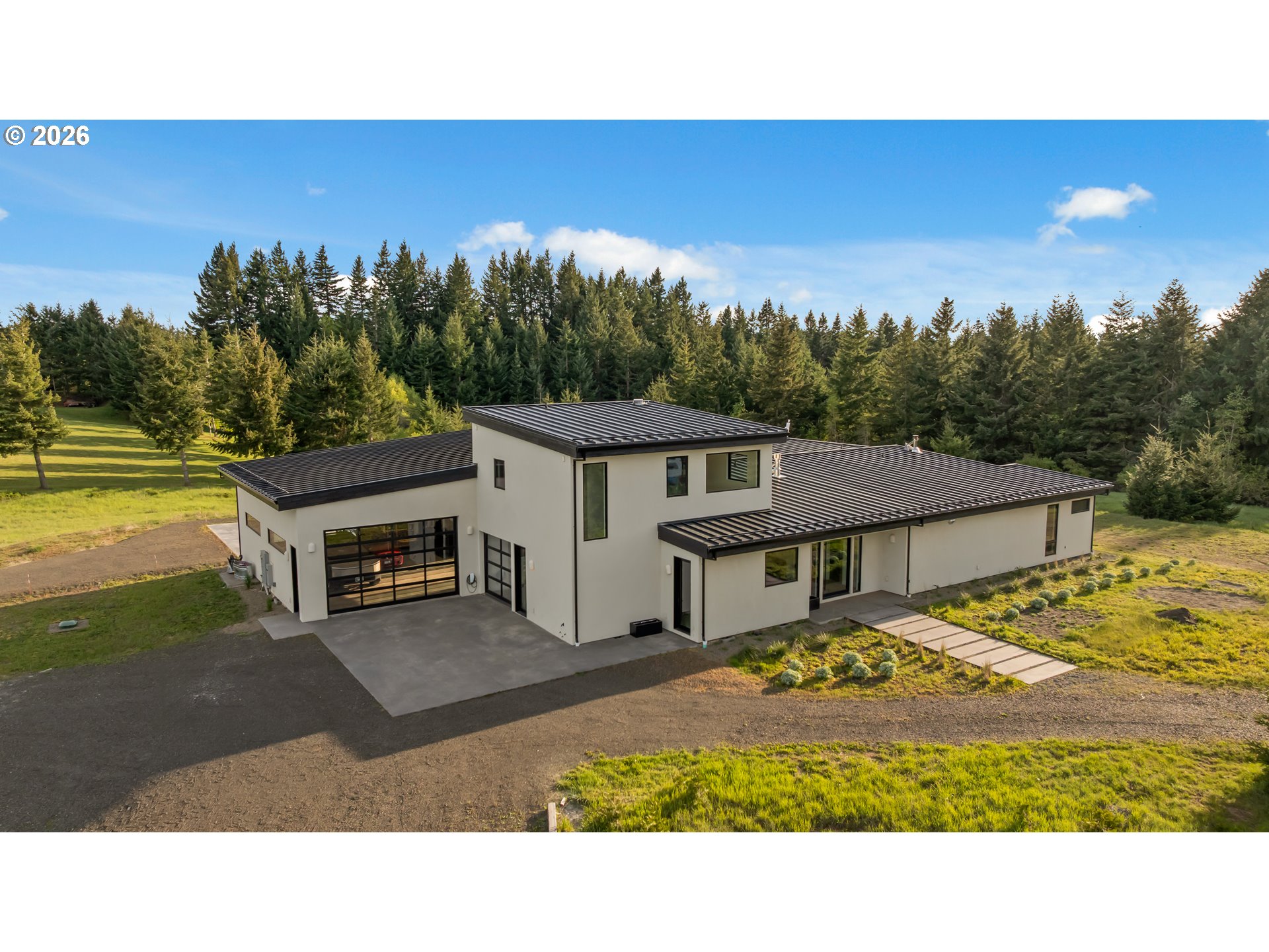 8 MEADOWLARK LN