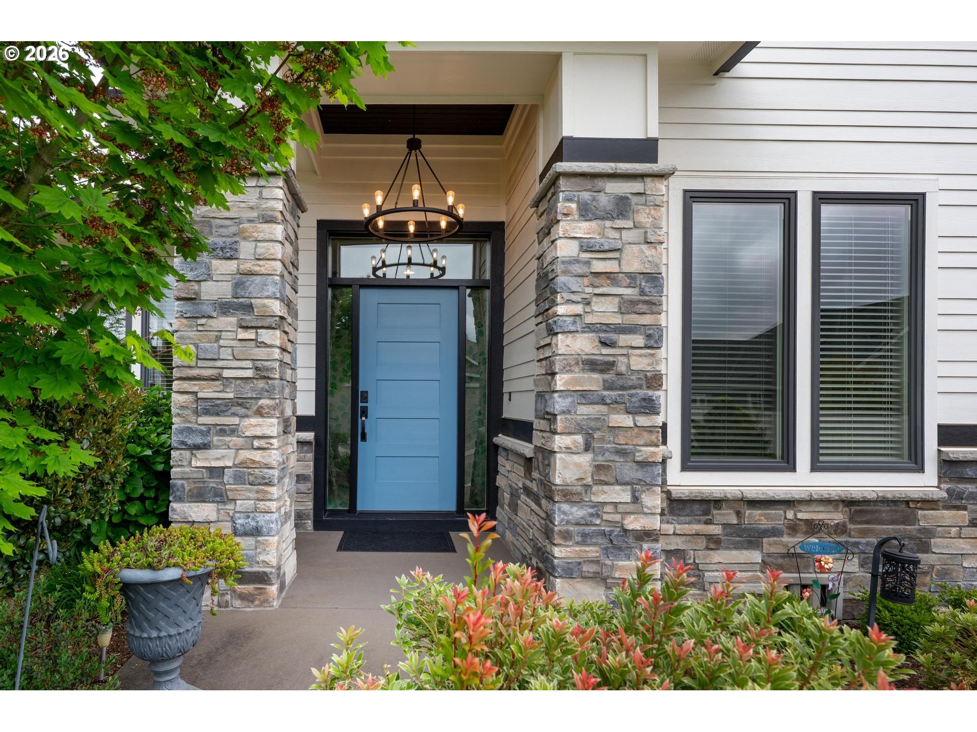 570 NW 11TH AVE