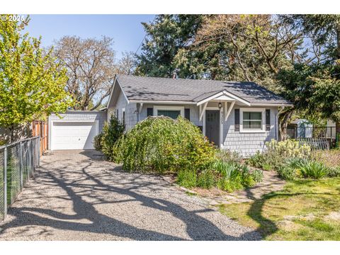 9305 SE MILL ST Portland OR 97216