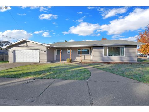 920 W 10TH AVE Junction City OR 97448