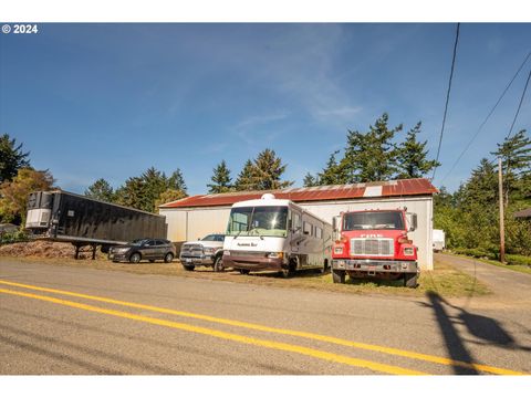 A home in Coos Bay