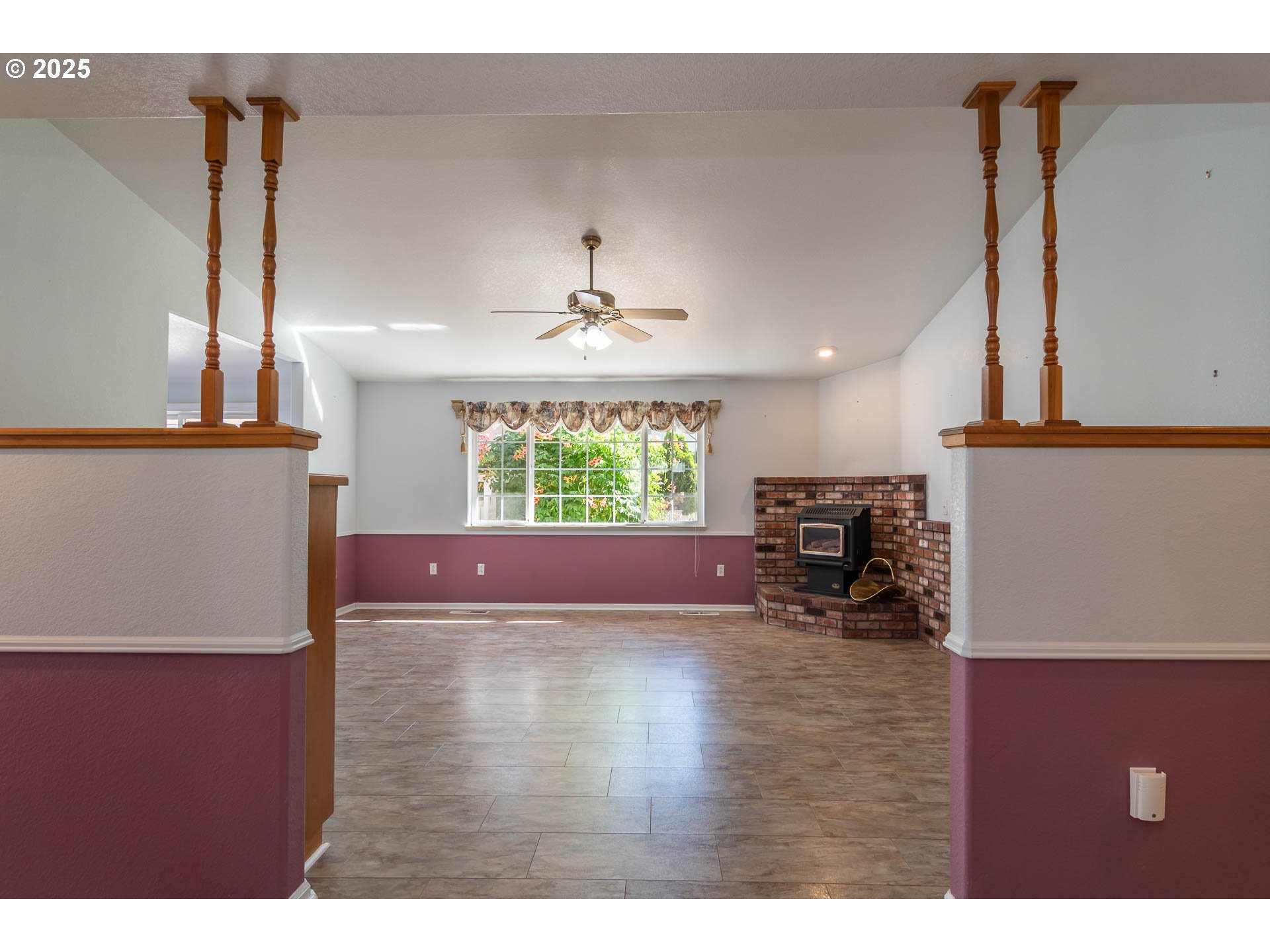 1666 NW JENNIFER CT