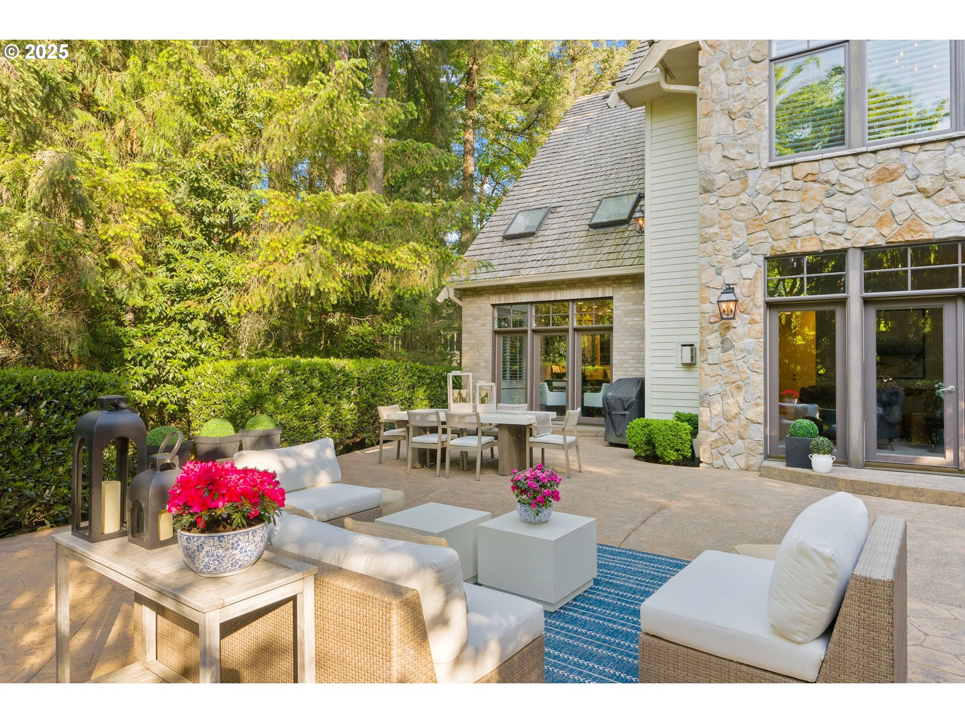 800 TERRACE DR