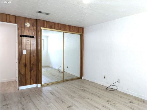 Tiny photo for 48294 Hills St, Oakridge, OR 97463 (MLS # 427873337)