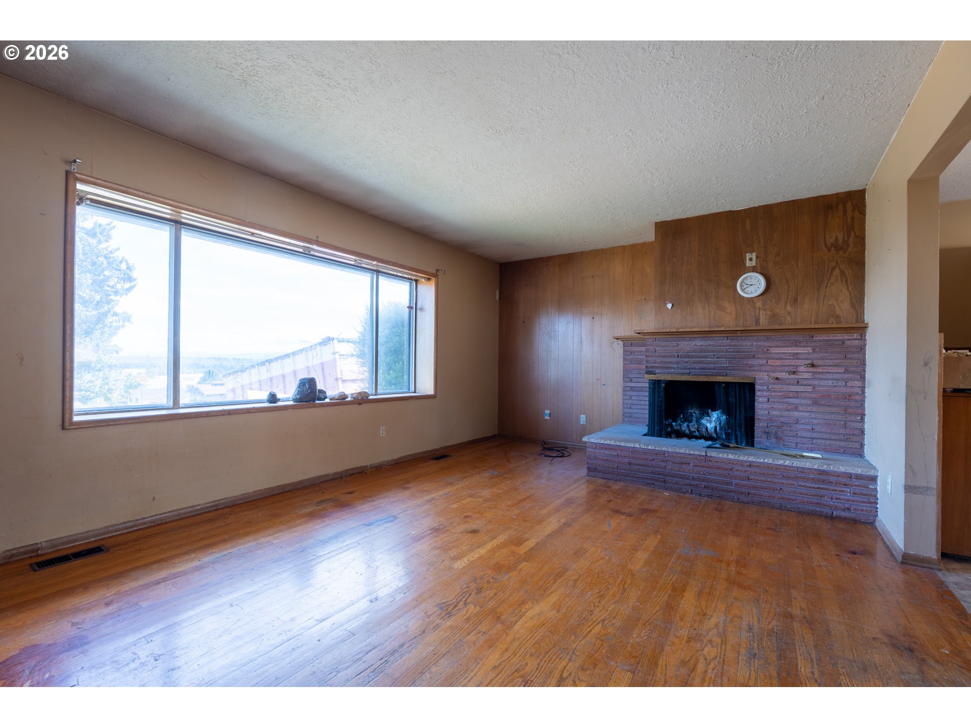 11830 NE FREMONT ST