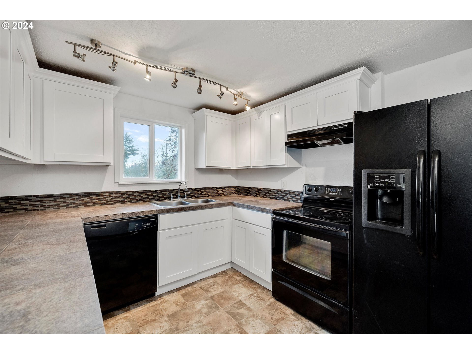 Newberg, Oregon 97132, United States, 3 Bedrooms Bedrooms, ,2 BathroomsBathrooms,Residential,Pending,31169